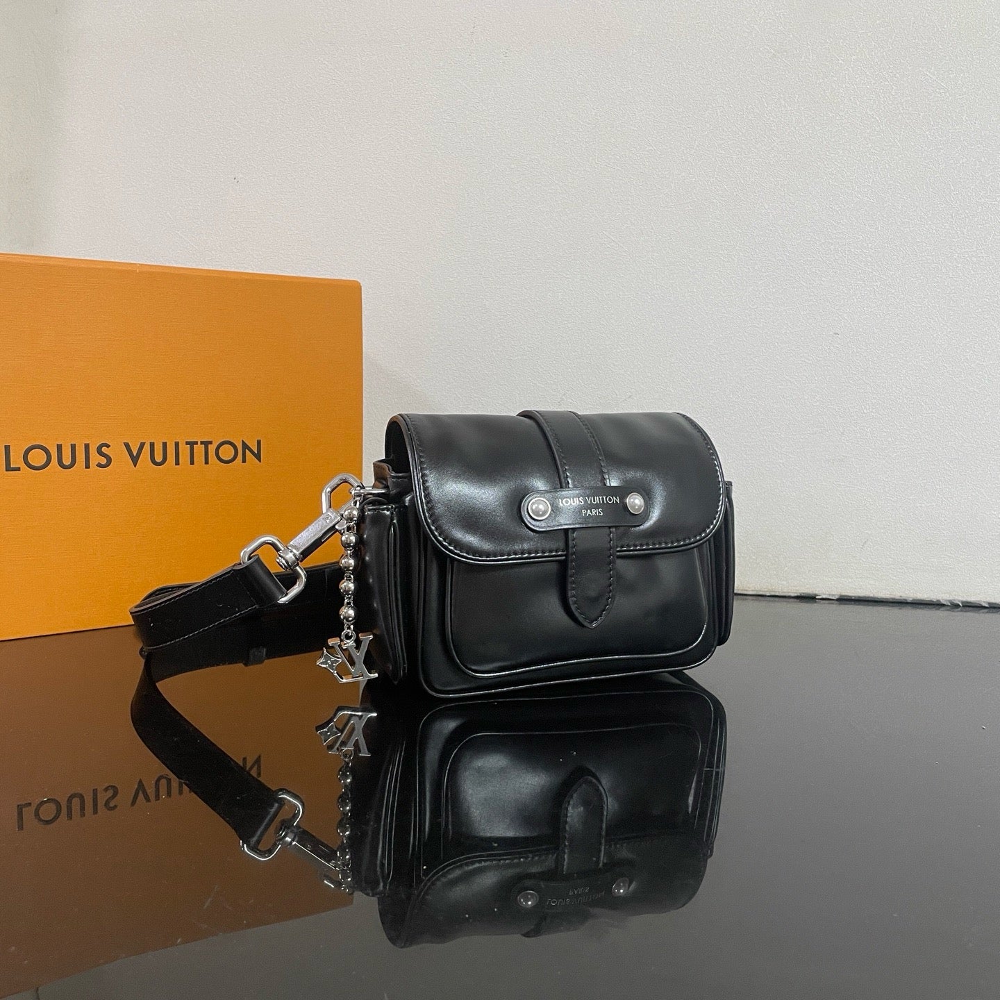 Men's full leather messenger bag