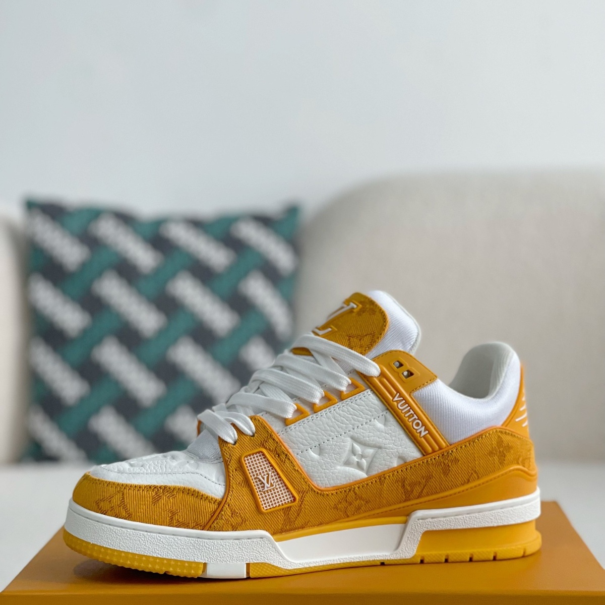 Yellow denim and white sneakers