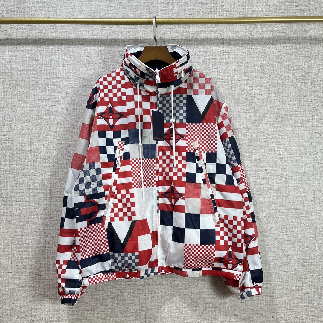 Reversible long sleeve jacket