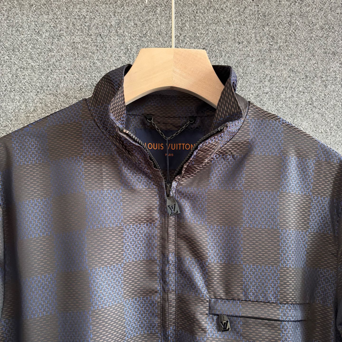 Stand collar long sleeve woven jacket