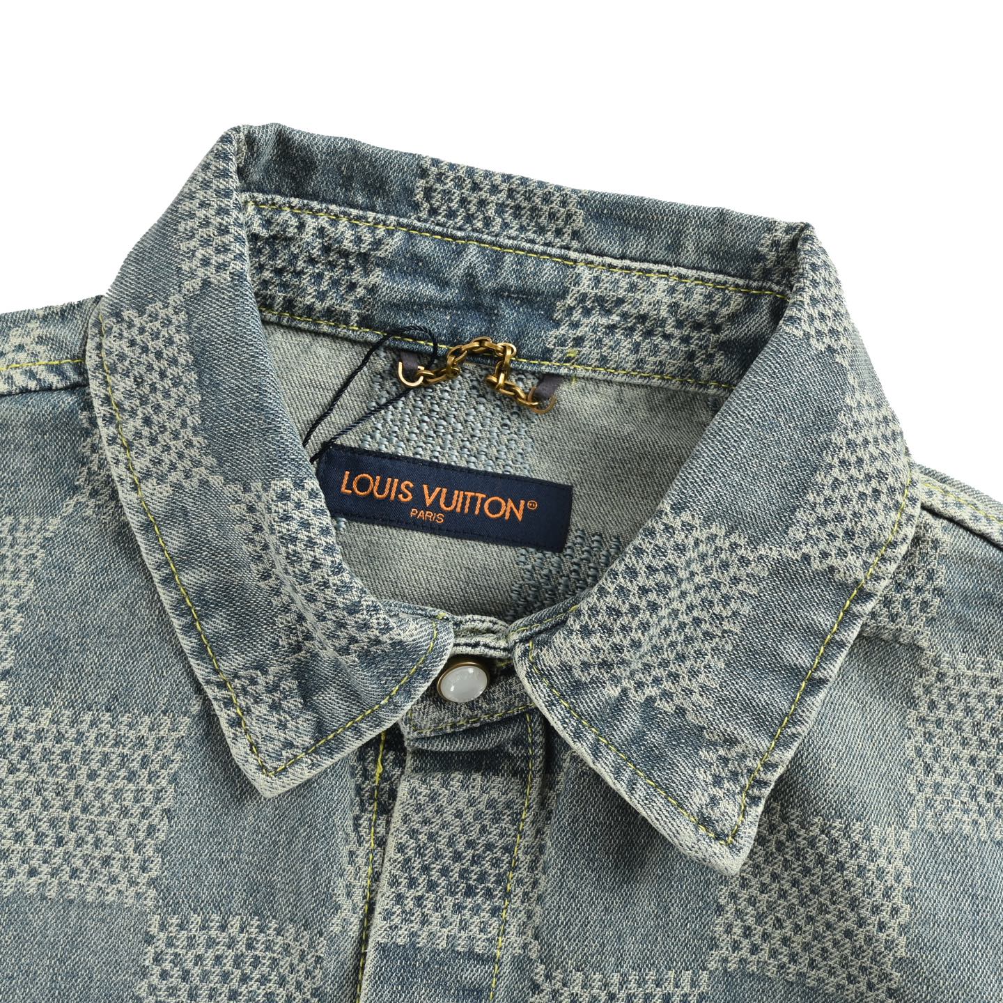 Checkered denim short-sleeved shirt