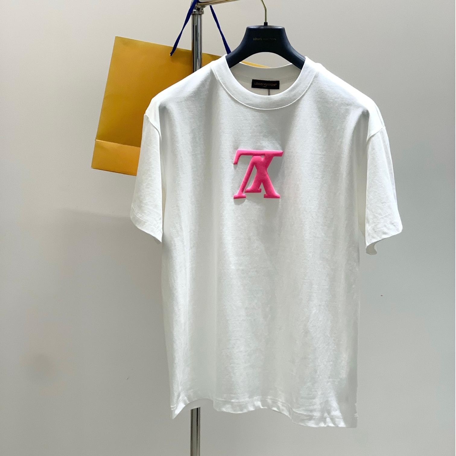 Casual crew neck T-shirt