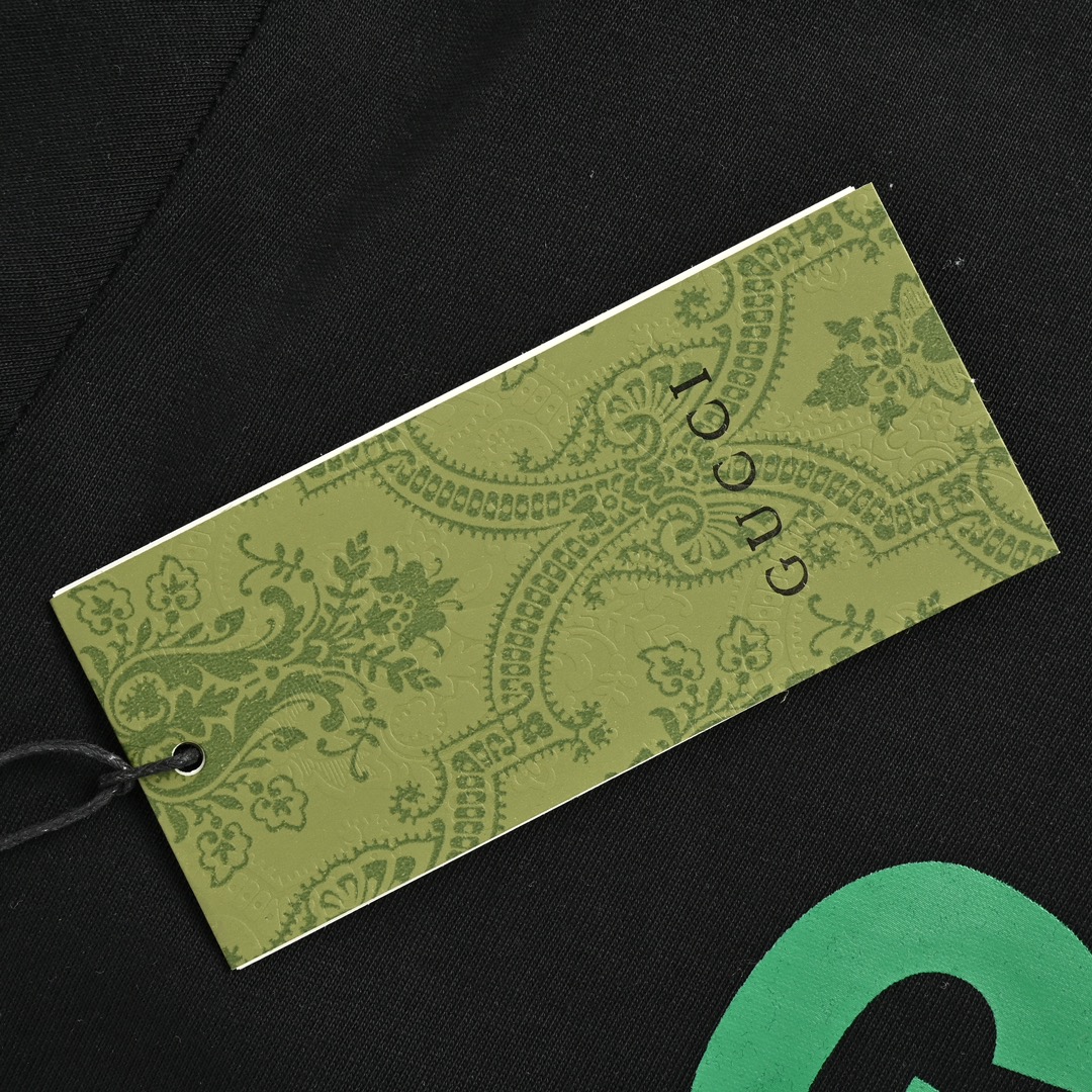 Monogram patch bear embroidered T-shirt