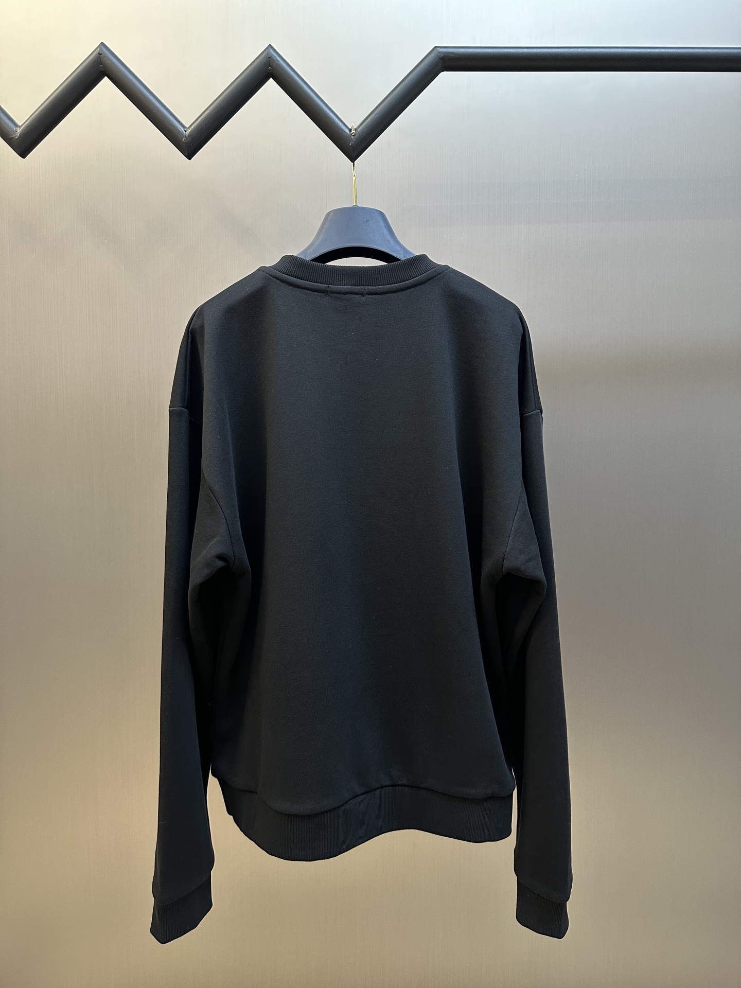 Arc de Triomphe Embroidered Crewneck Sweatshirt