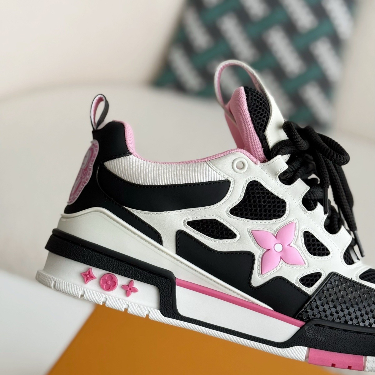 Black and pink couple sneakers