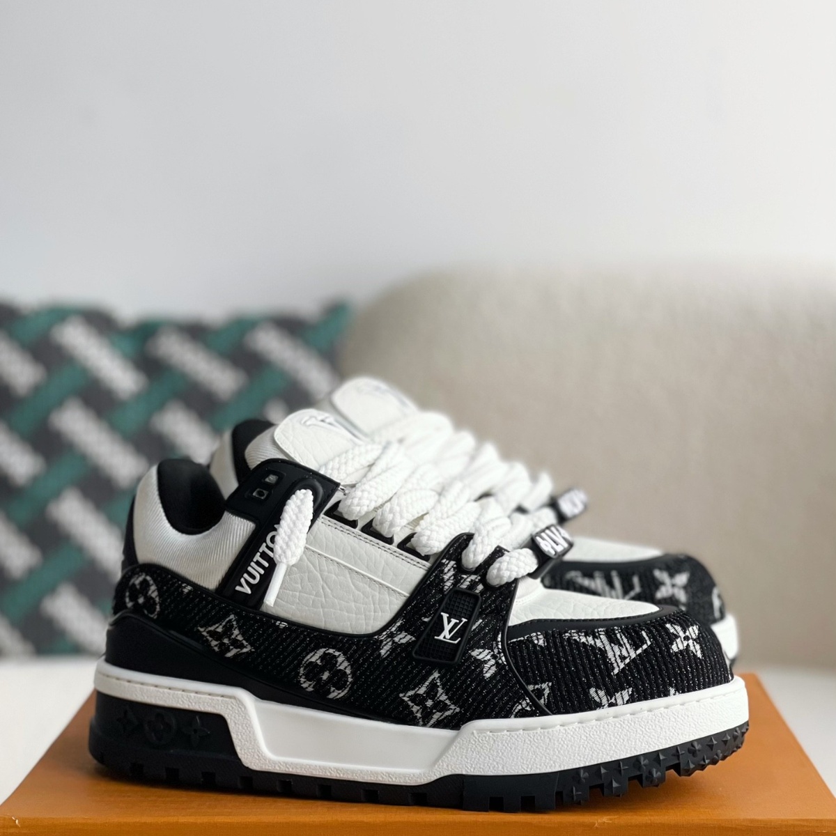Trainer Maxi White / Black Sneaker