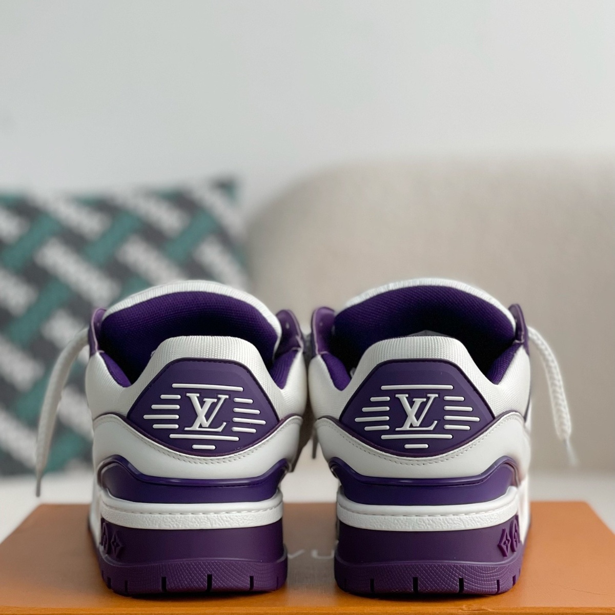 Men's Casual Sneakers (White/Purple)
