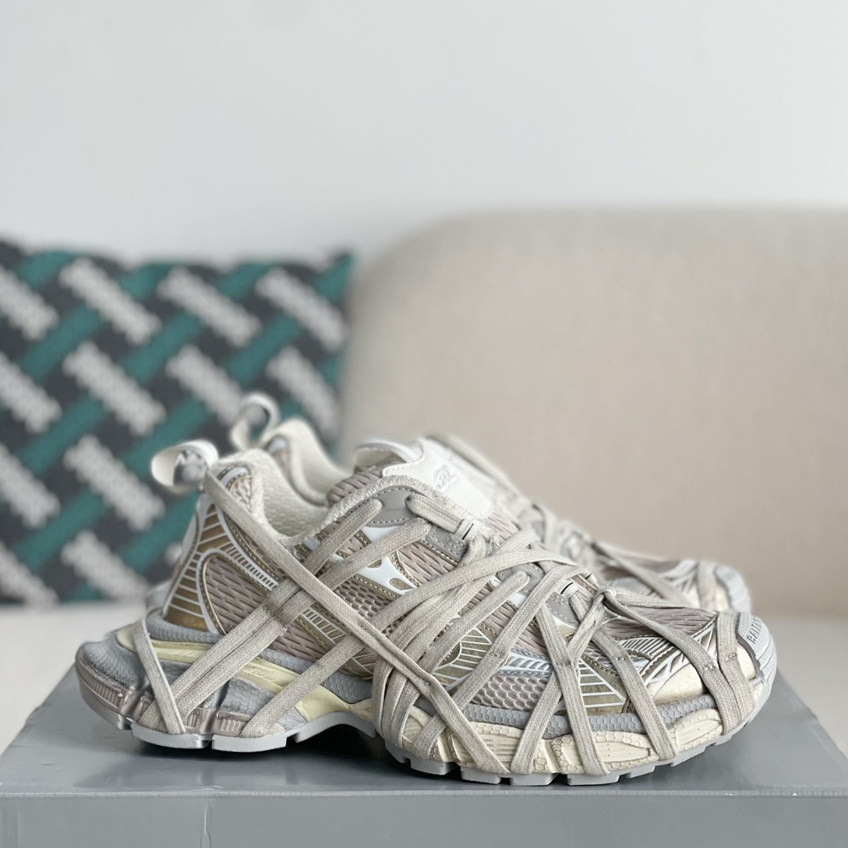 3XL Extreme Lace Sneakers