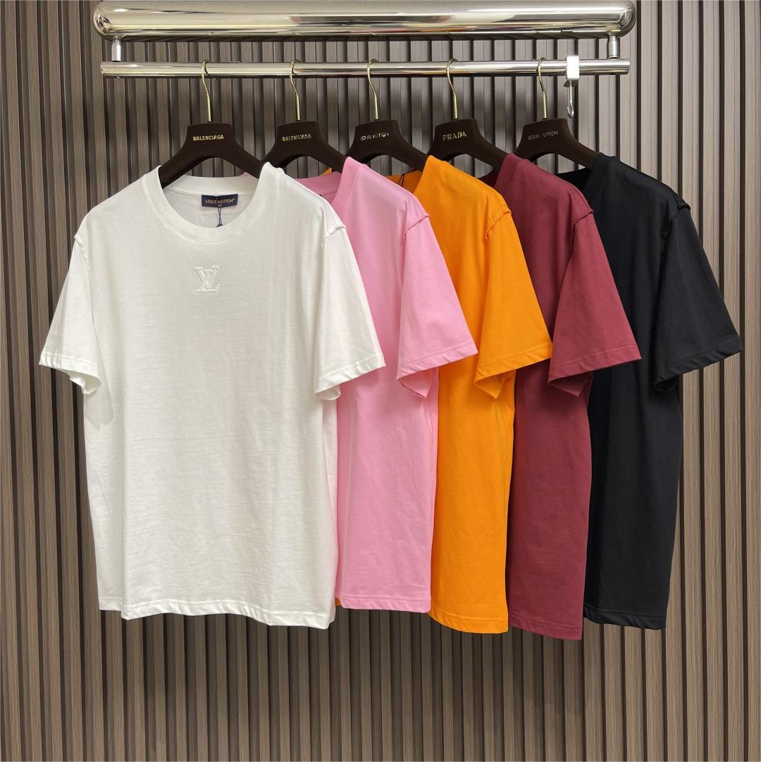 Embossed short-sleeved T-shirt