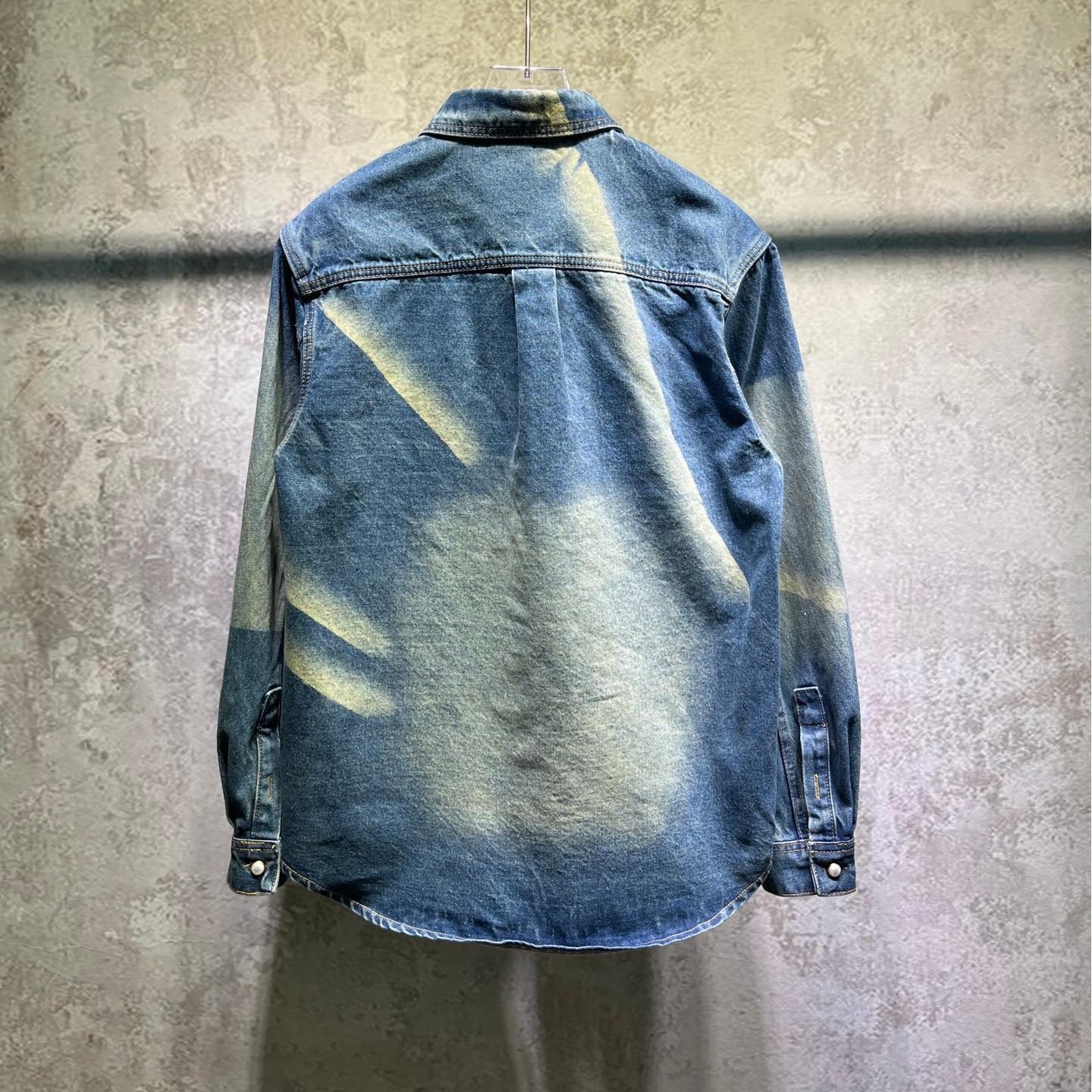 Badge Single-Breasted Long-Sleeved Shirt