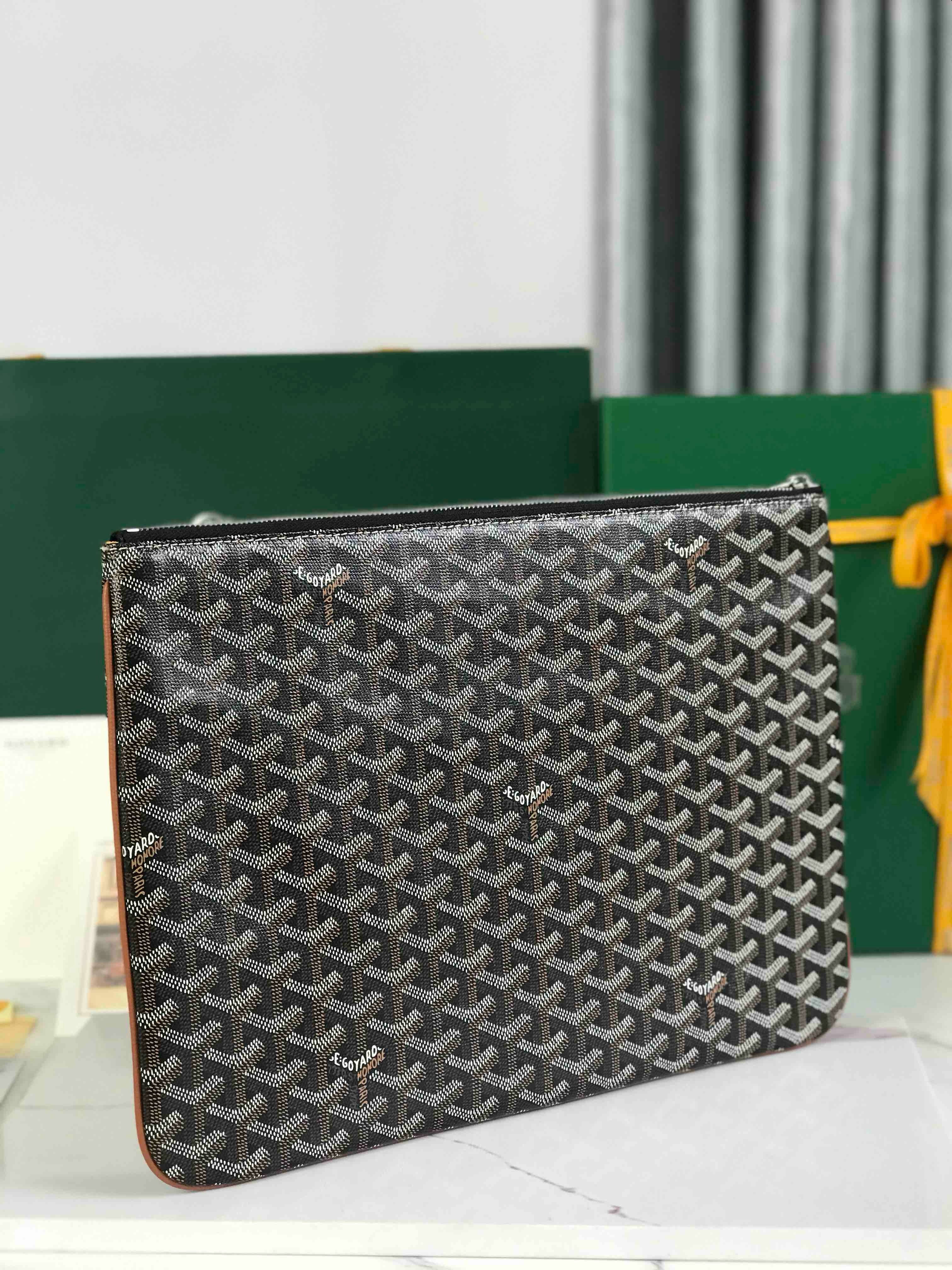 Pochette In Navy Blue Canvas