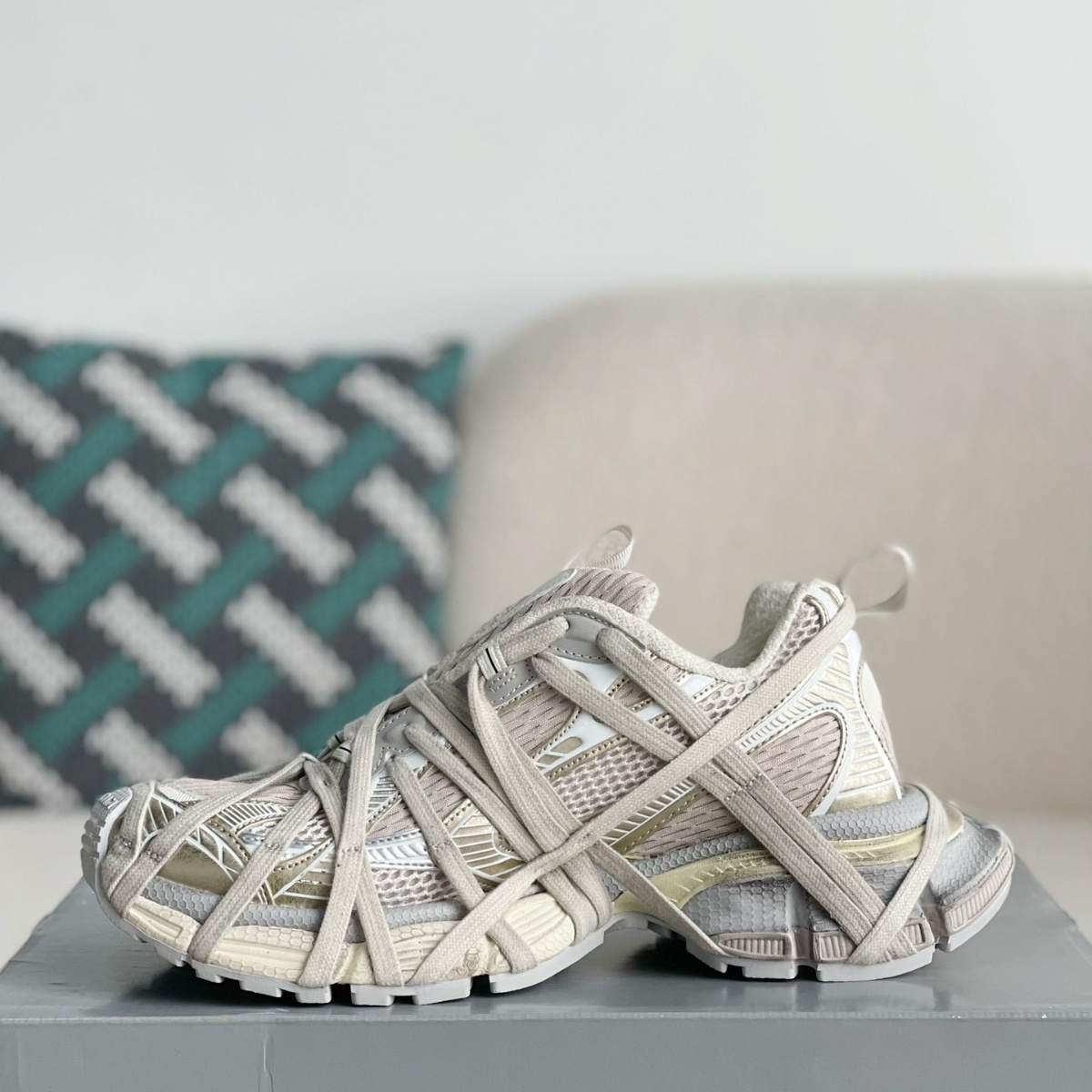 3XL Extreme Lace Sneakers