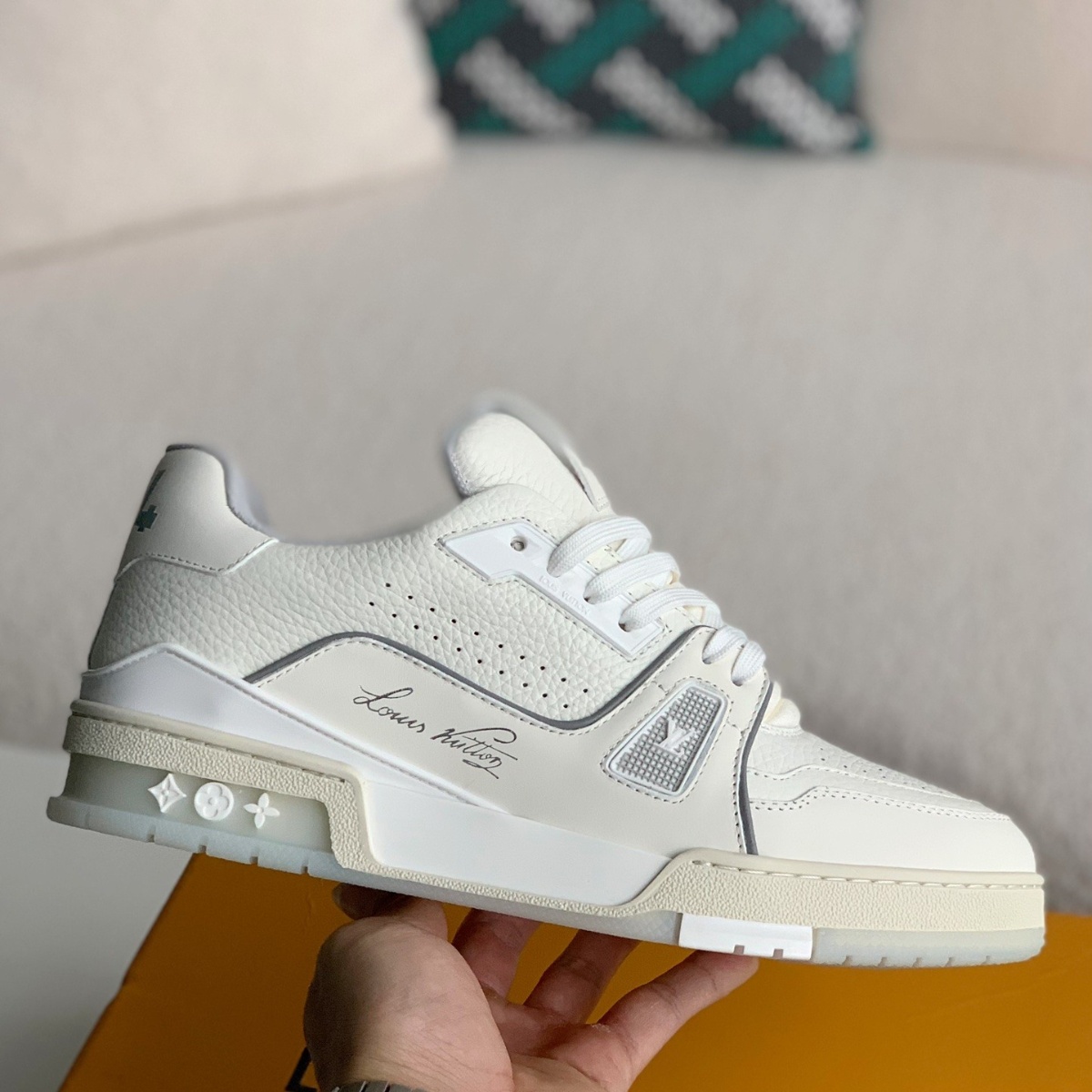 Cream White Grey Signature