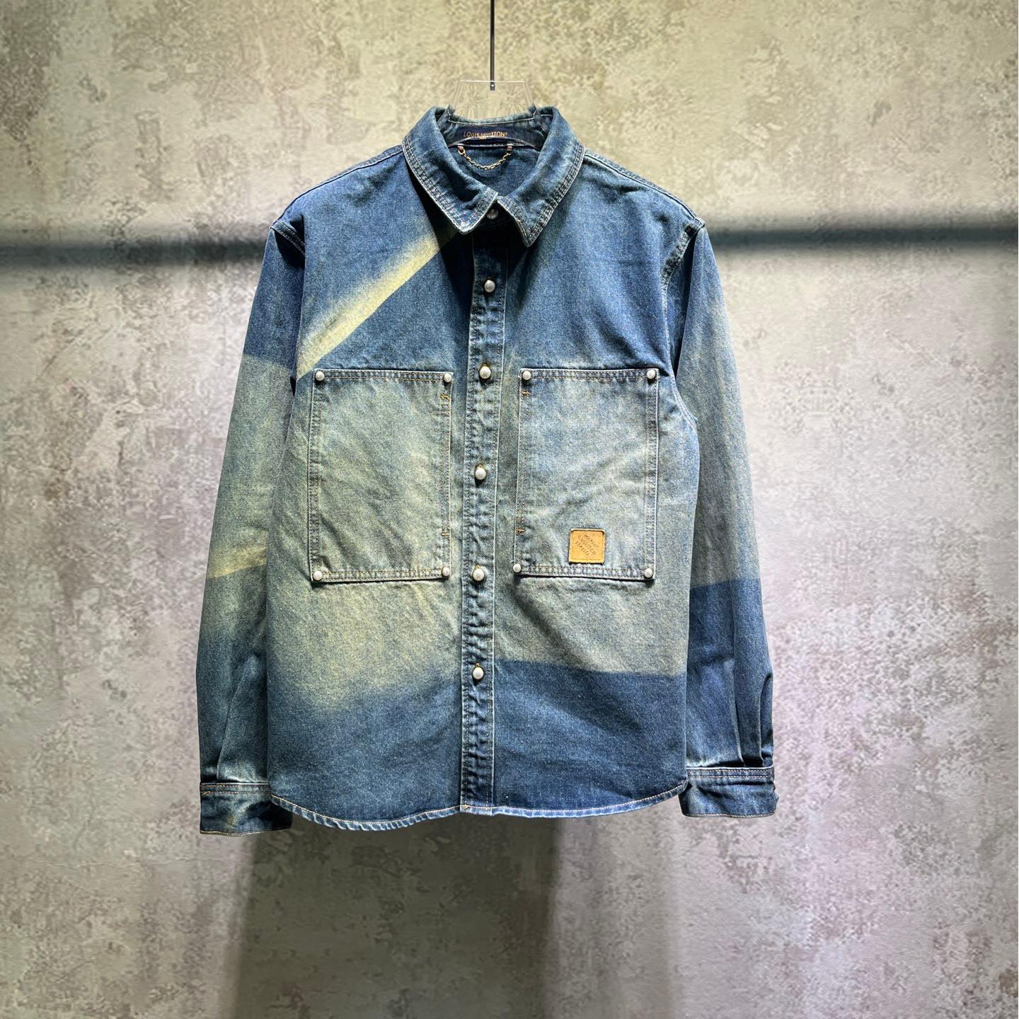 Badge Single-Breasted Long-Sleeved Shirt