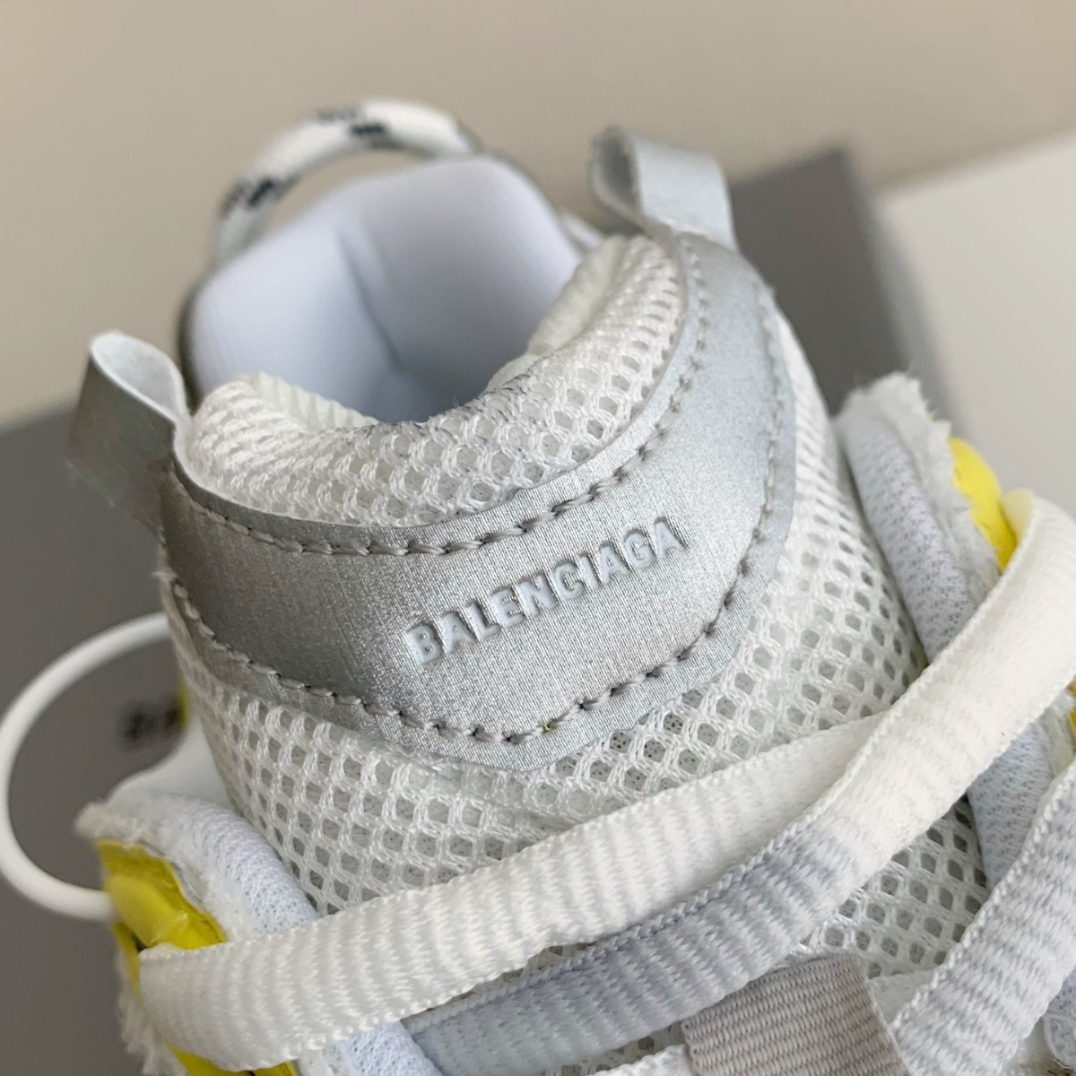 Men's Yellow Runner Metallic Sneakers