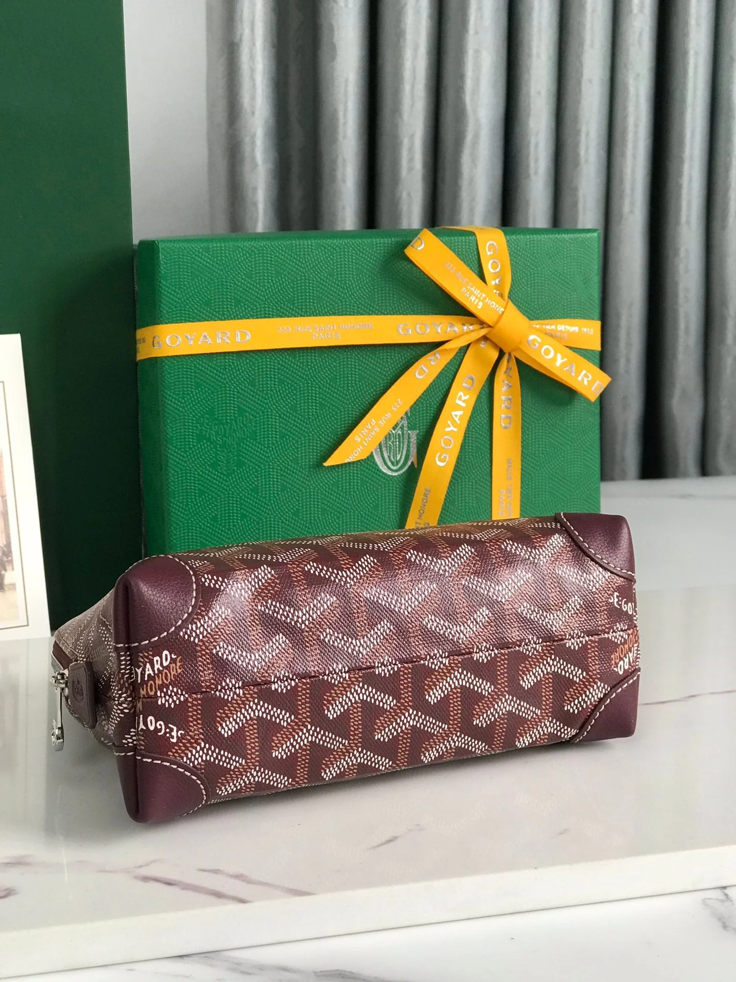 17 In Wind Red Canvas And Tan Calfskin Trim