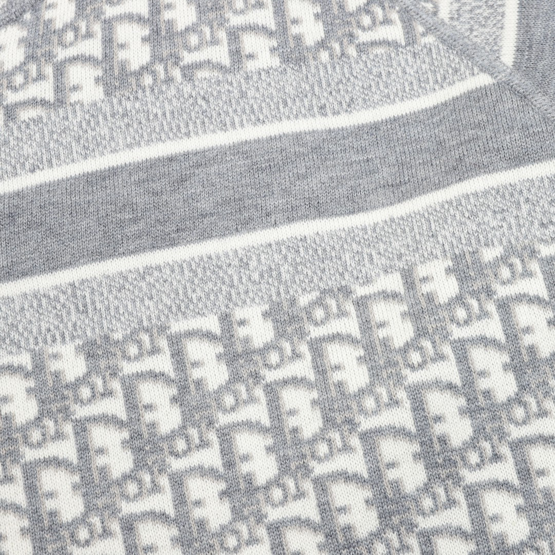 Reversible Cashmere Knitted Jacket