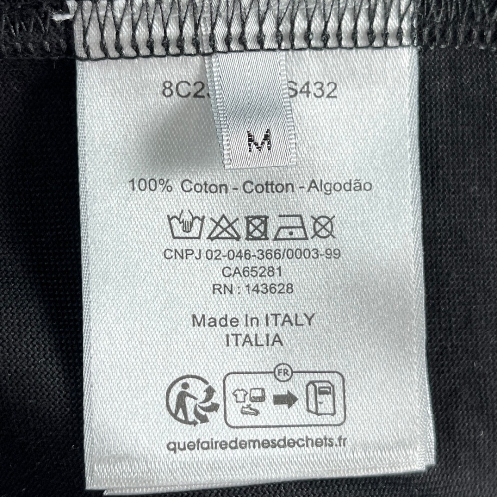 Latest short-sleeved round neck T-shirt