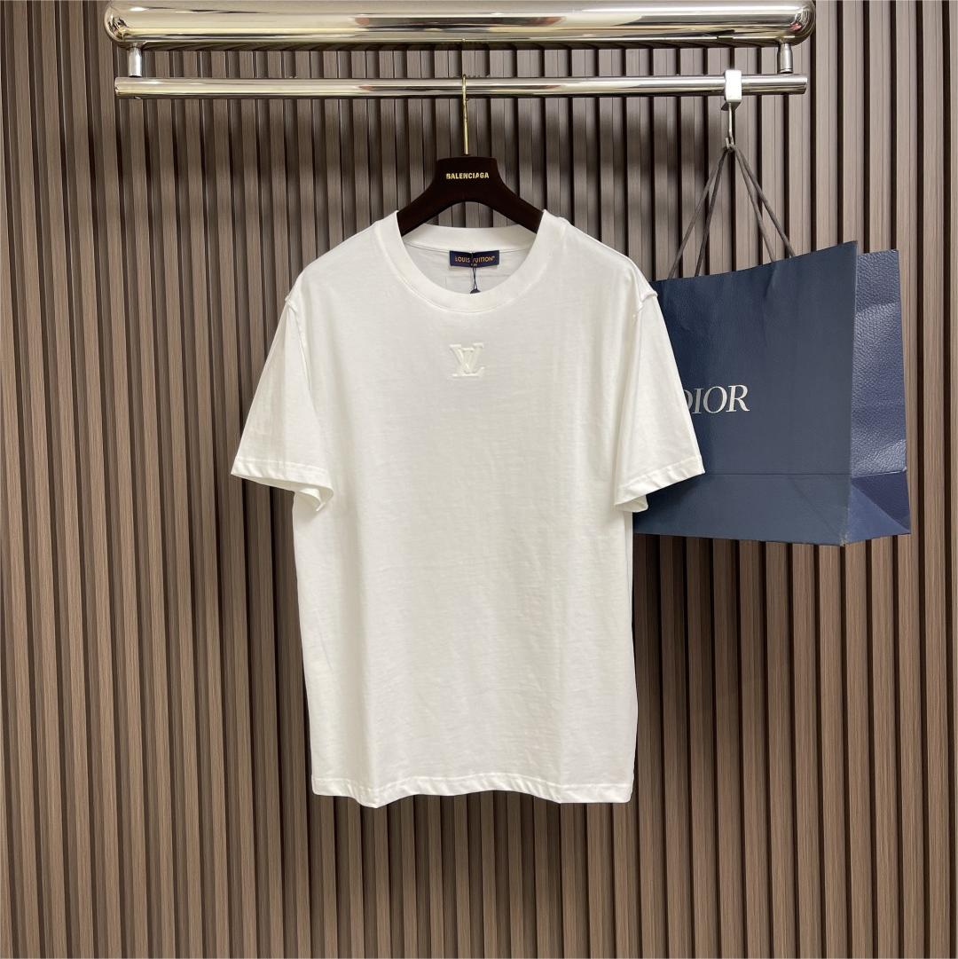 Embossed short-sleeved T-shirt