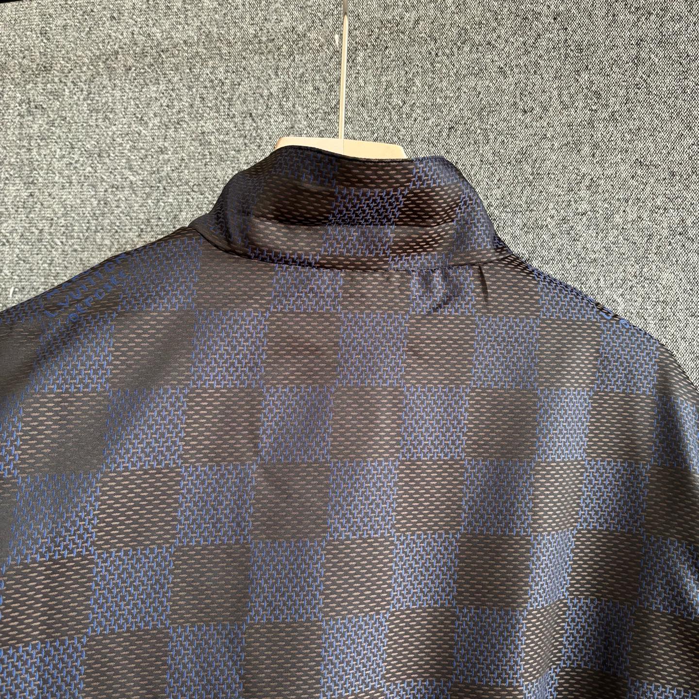 Stand collar long sleeve woven jacket