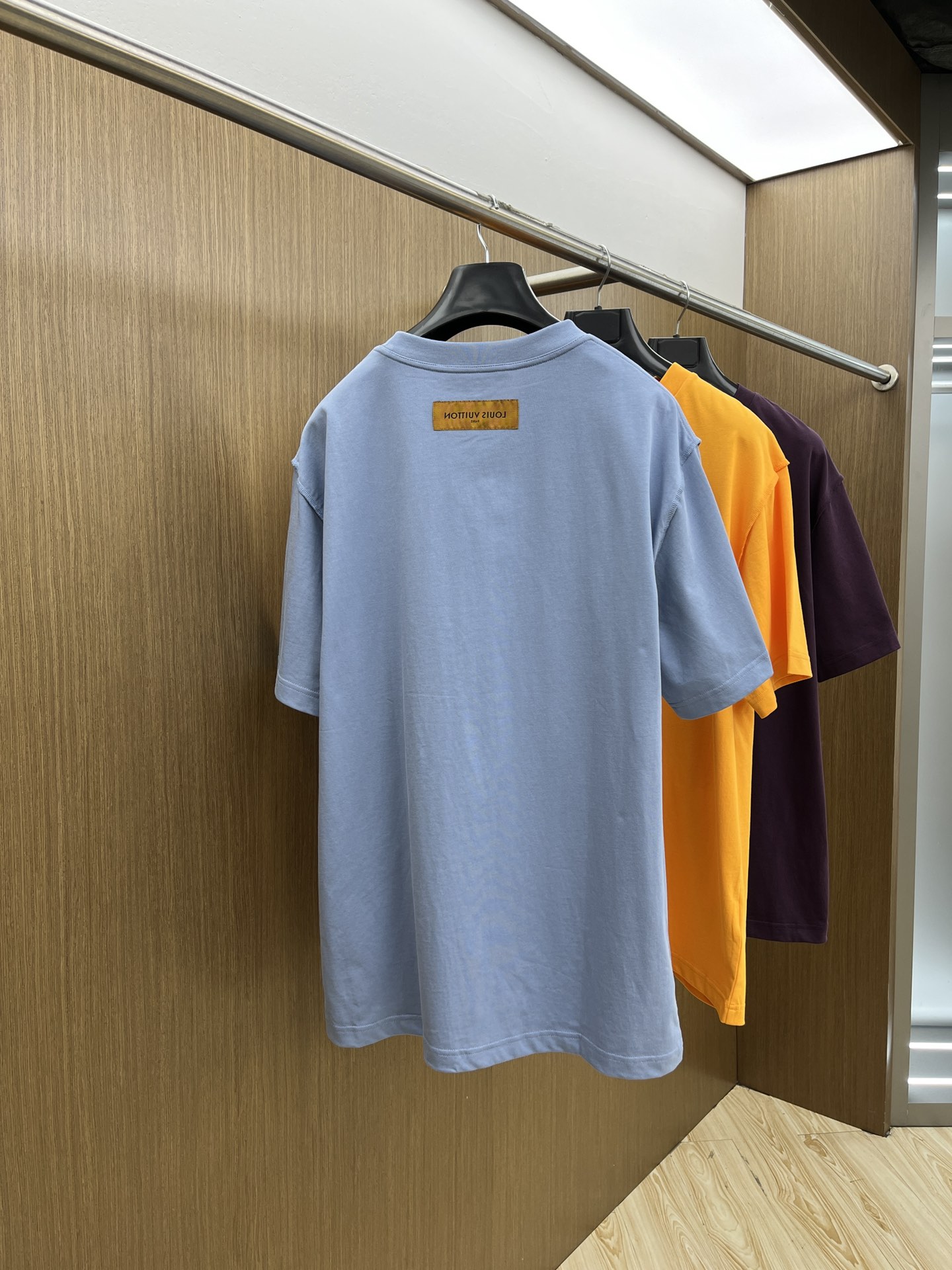 Chest Embossed Letter Short Sleeve T-Shirt