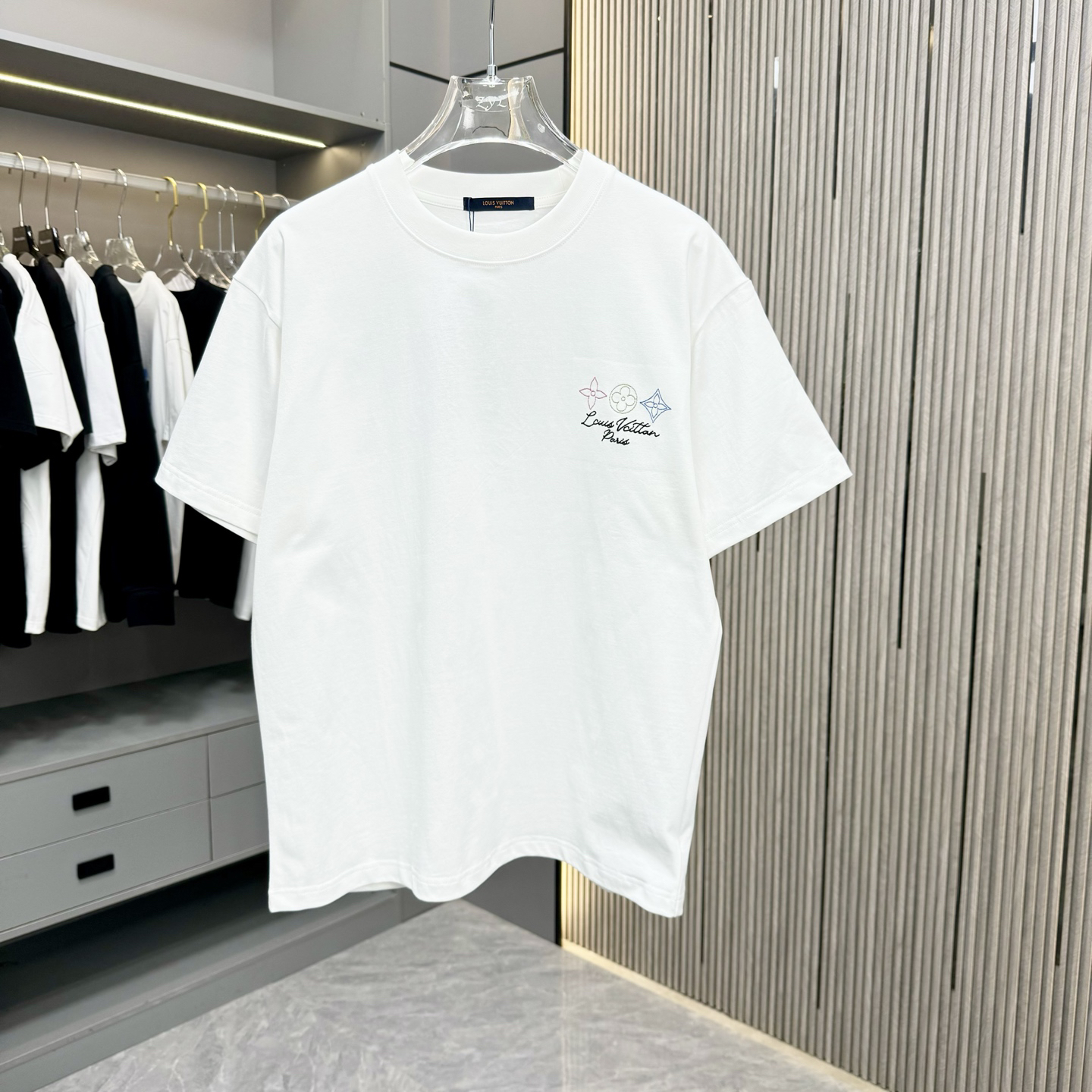 Three flower pattern print short sleeve T-shirt