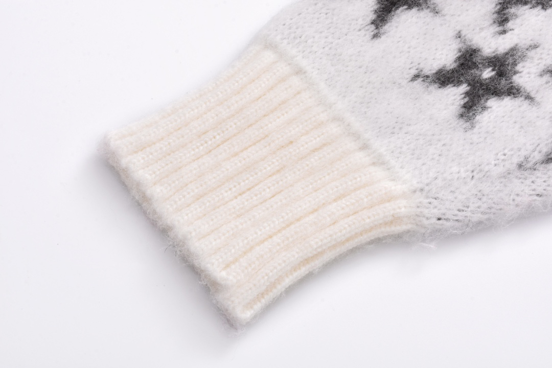 Star wool sweater