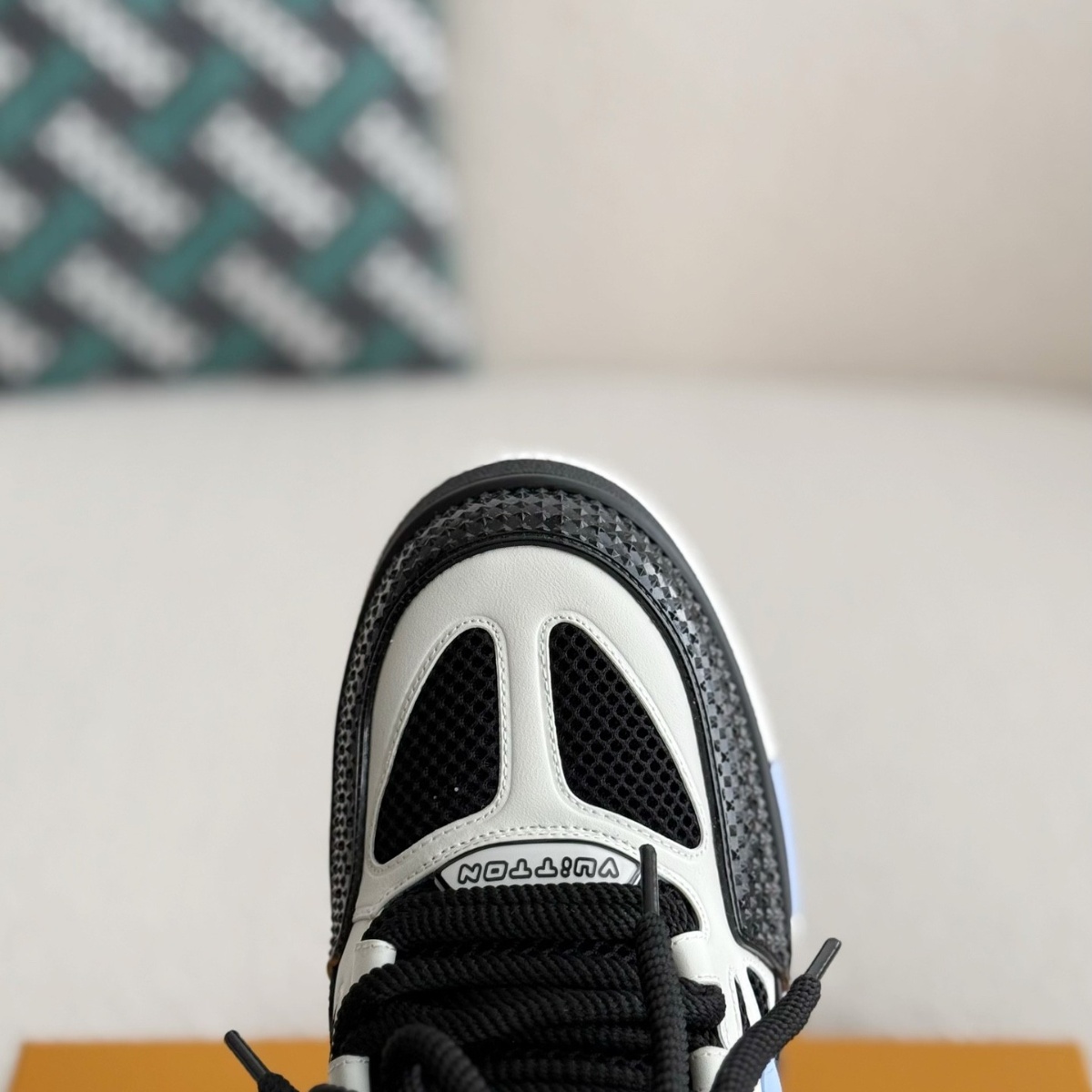 Black low-top skate shoes