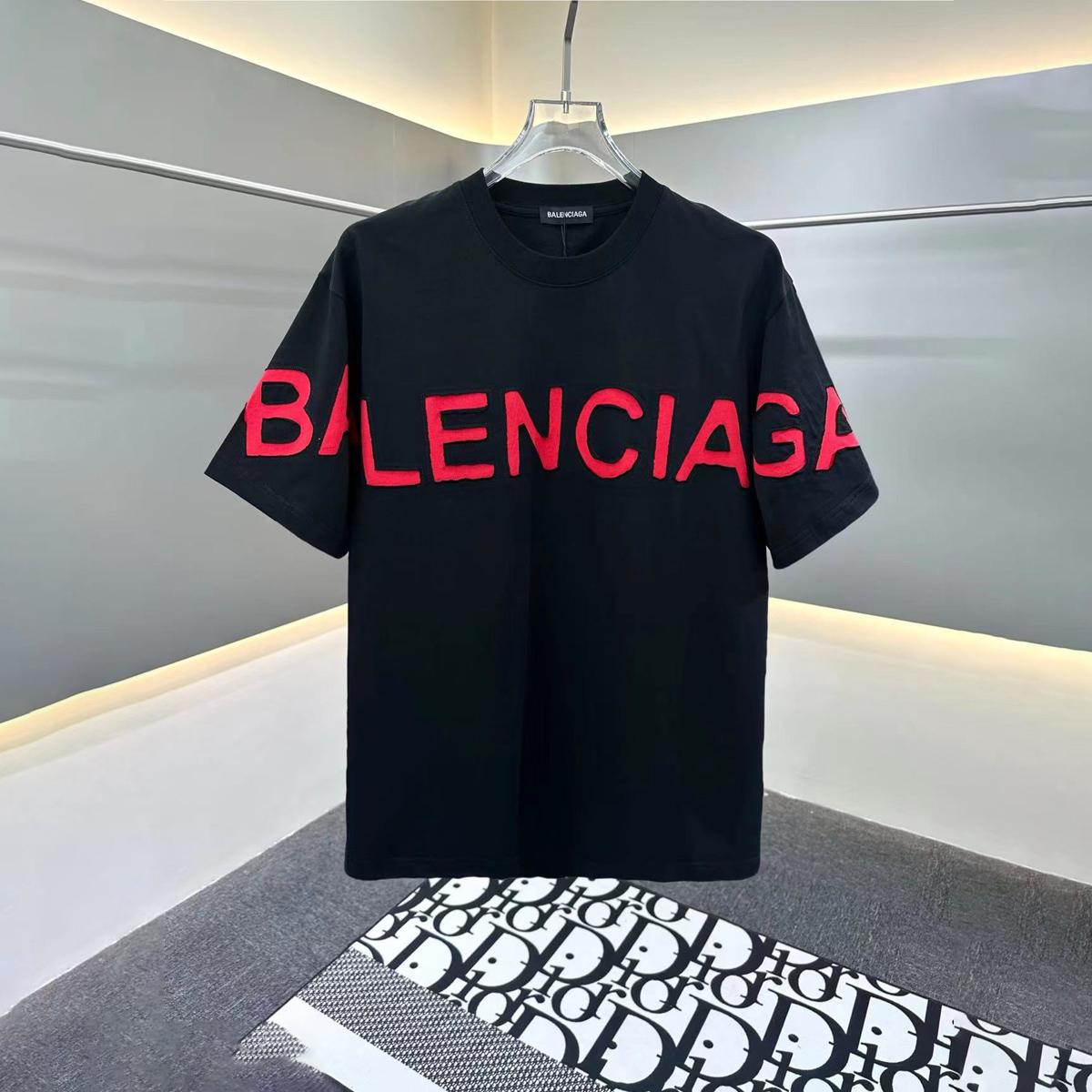 Embroidered patchwork print short-sleeved T-shirt