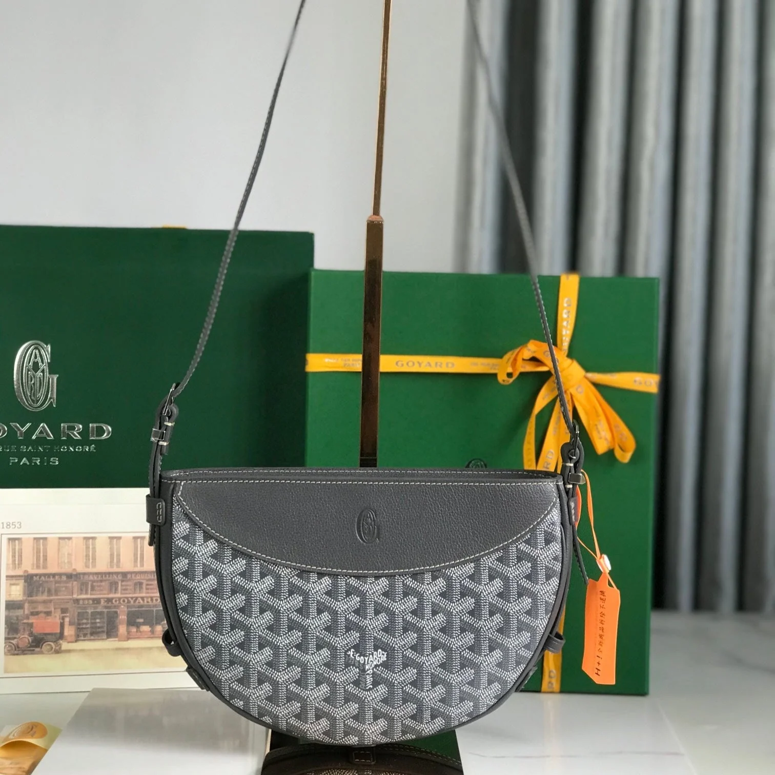 25 In Gray Lambskin And Canvas