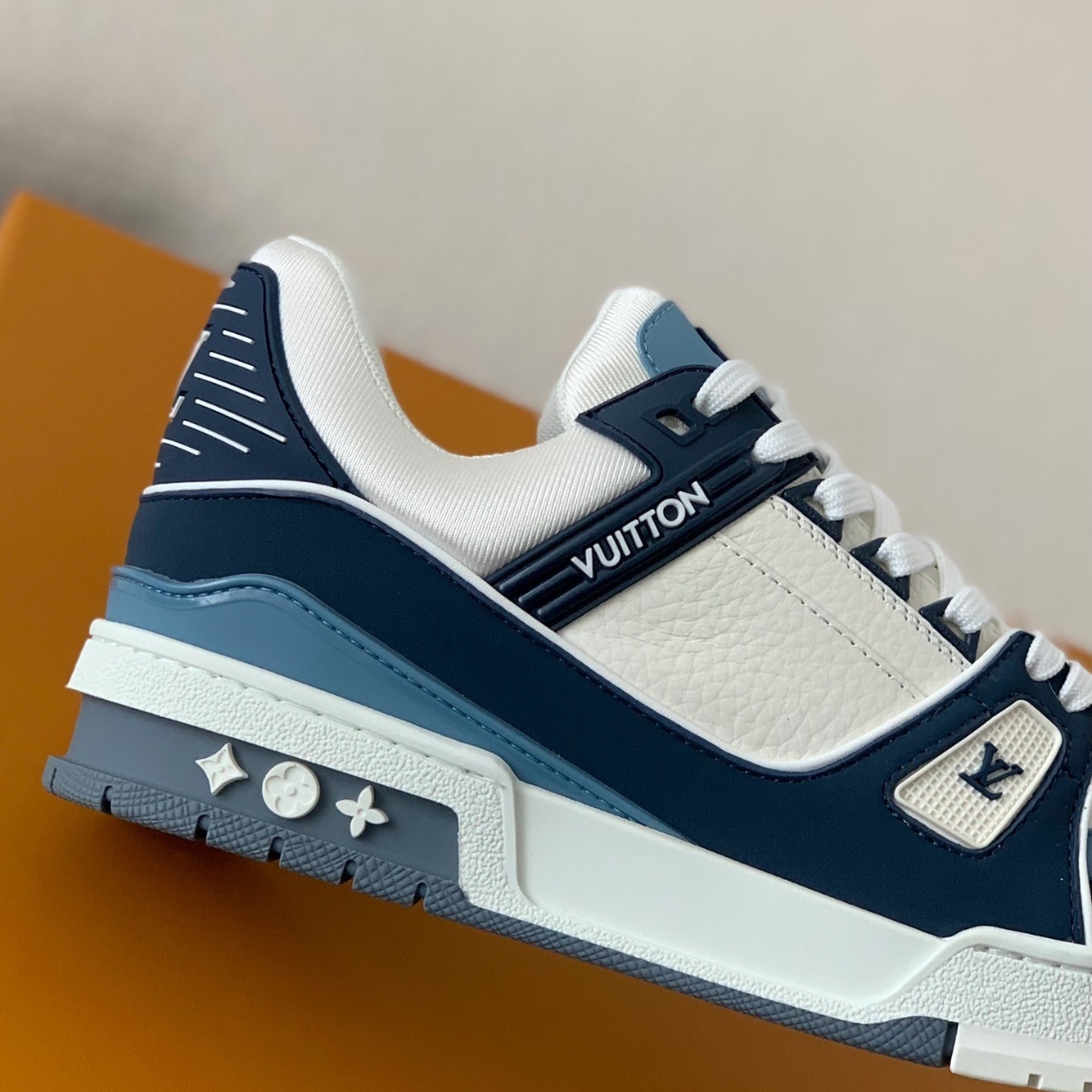 Men's Trainers Blue Beige