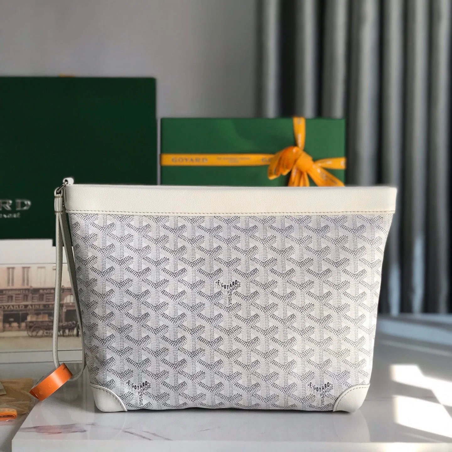 24 In White Lambskin And Canvas