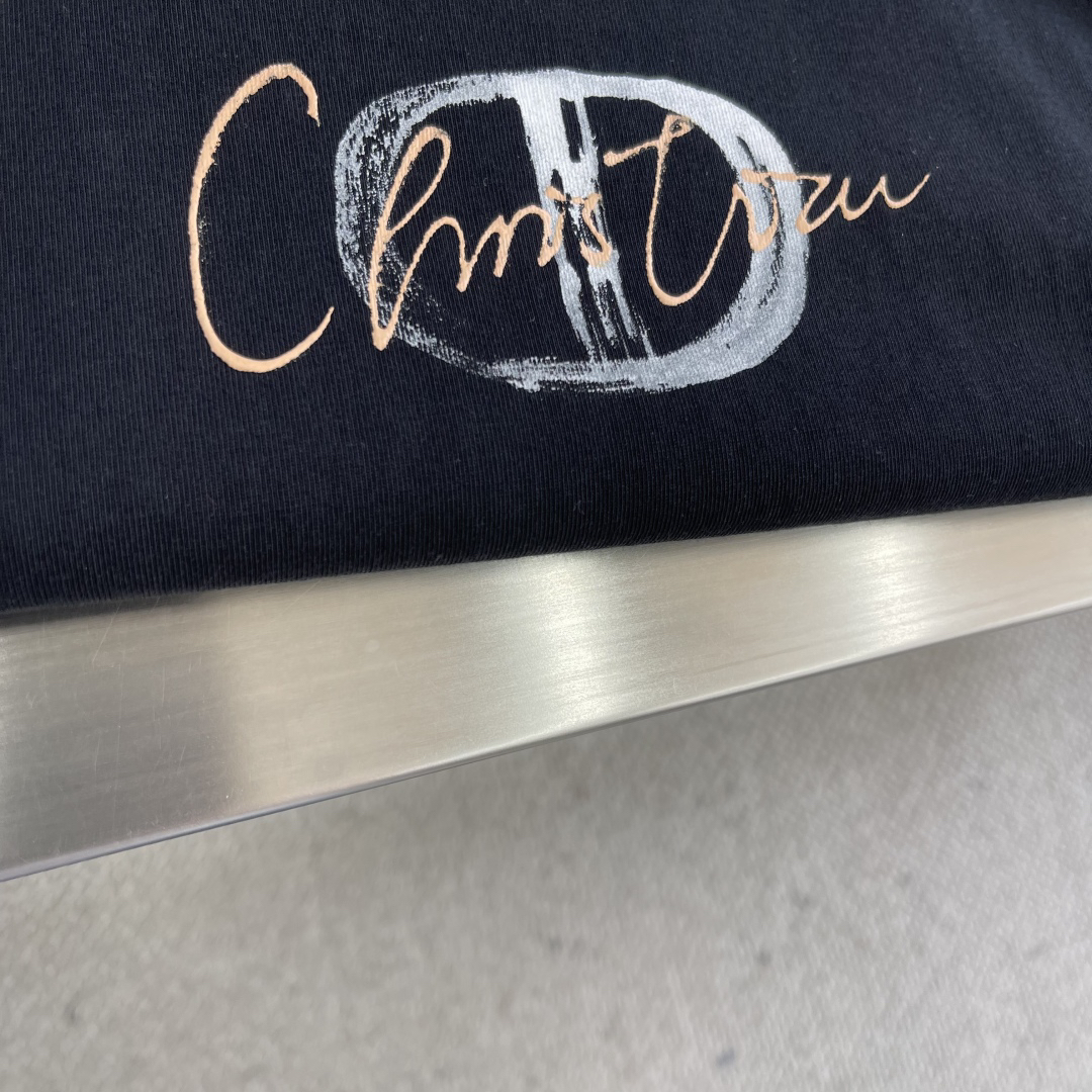 Dio 25s hand-painted signature logo round neck T-shirt