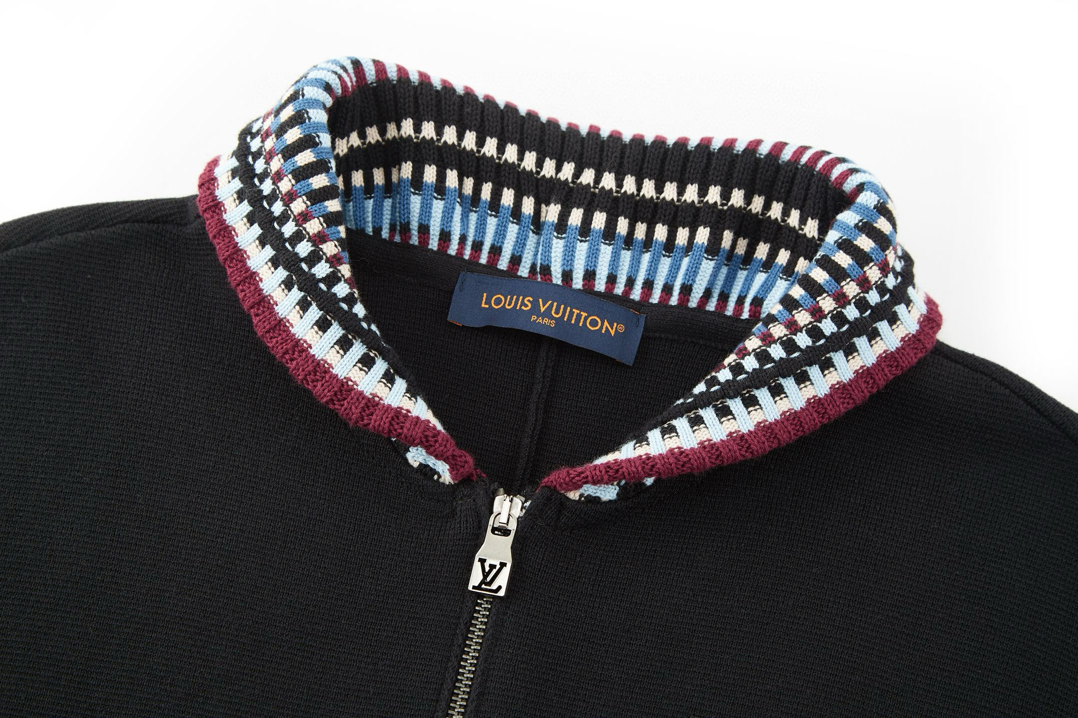 Knitted zip-up jacket