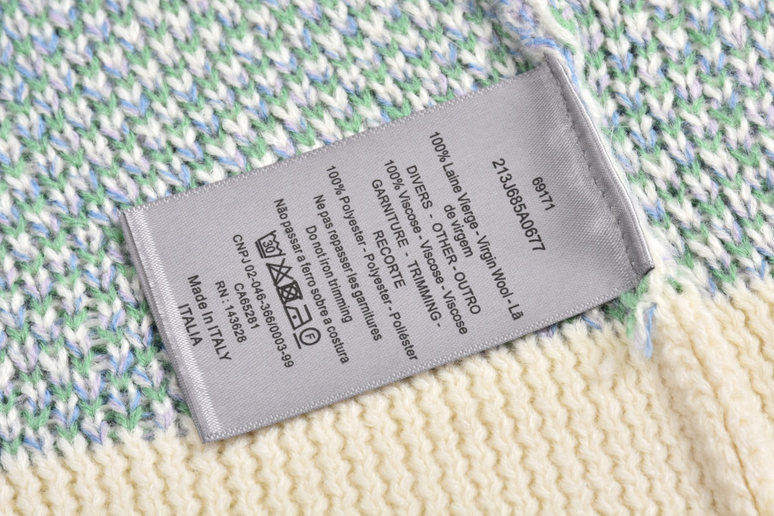 All over print jacquard crew neck sweater