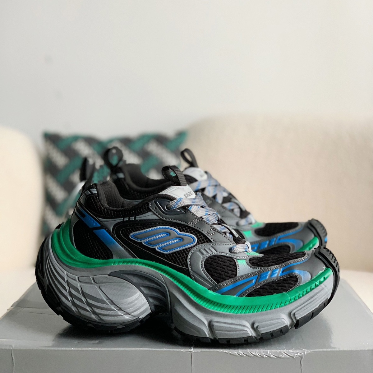 Sneakers