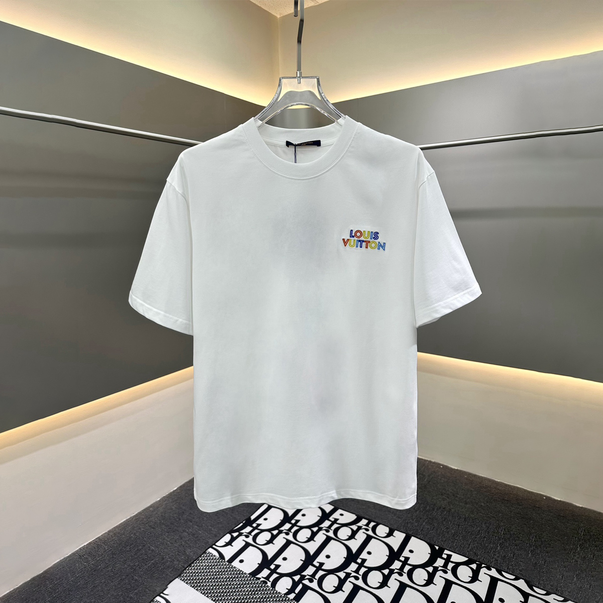 Embroidered appliqué lace T-shirt