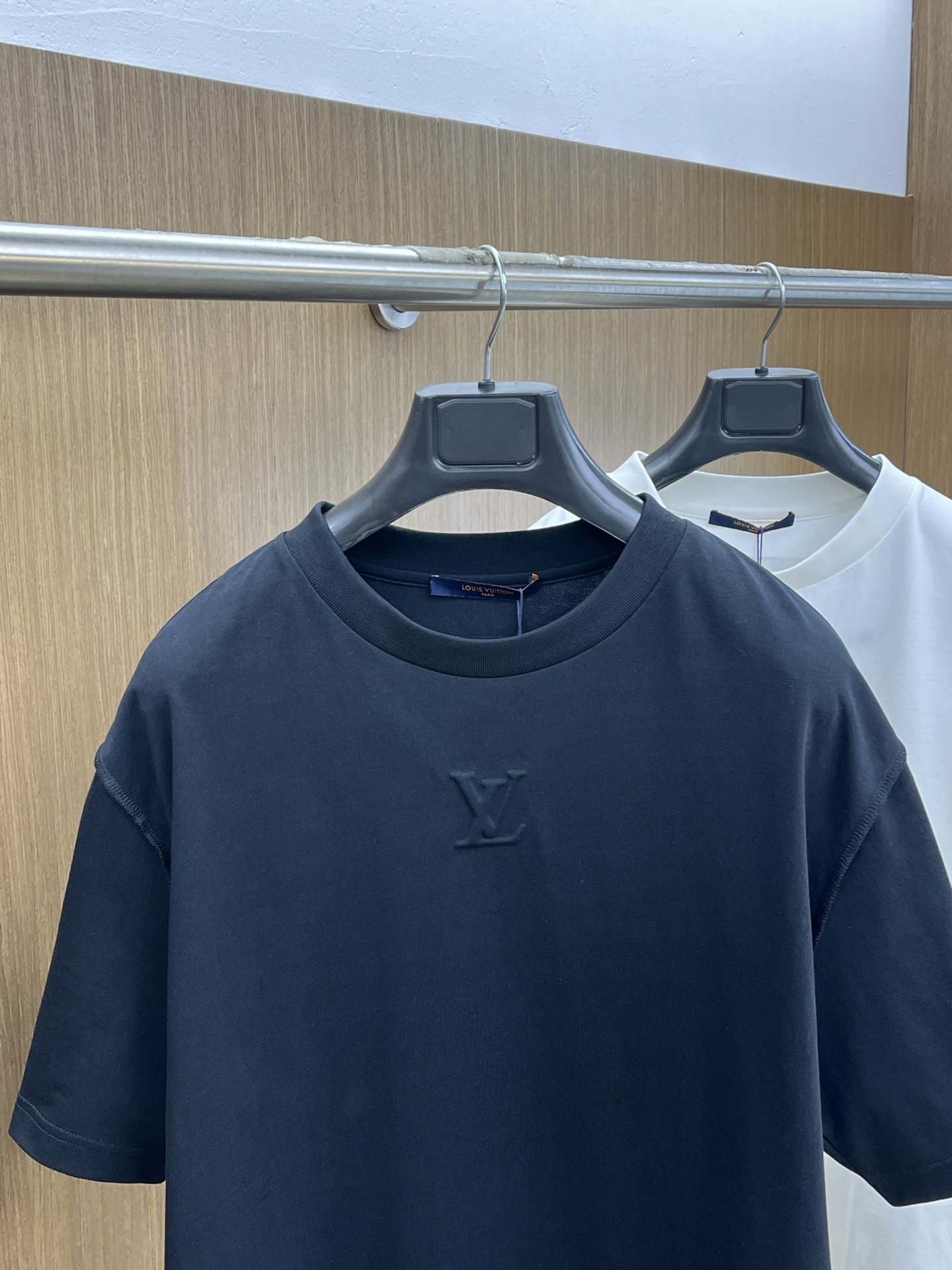 Chest Embossed Letter Short Sleeve T-Shirt