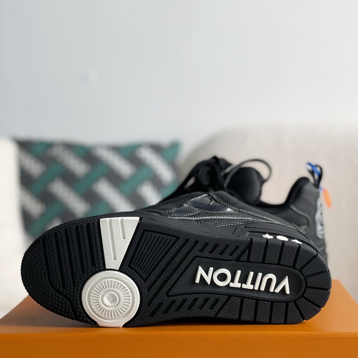 Skate Sneaker Black Men's