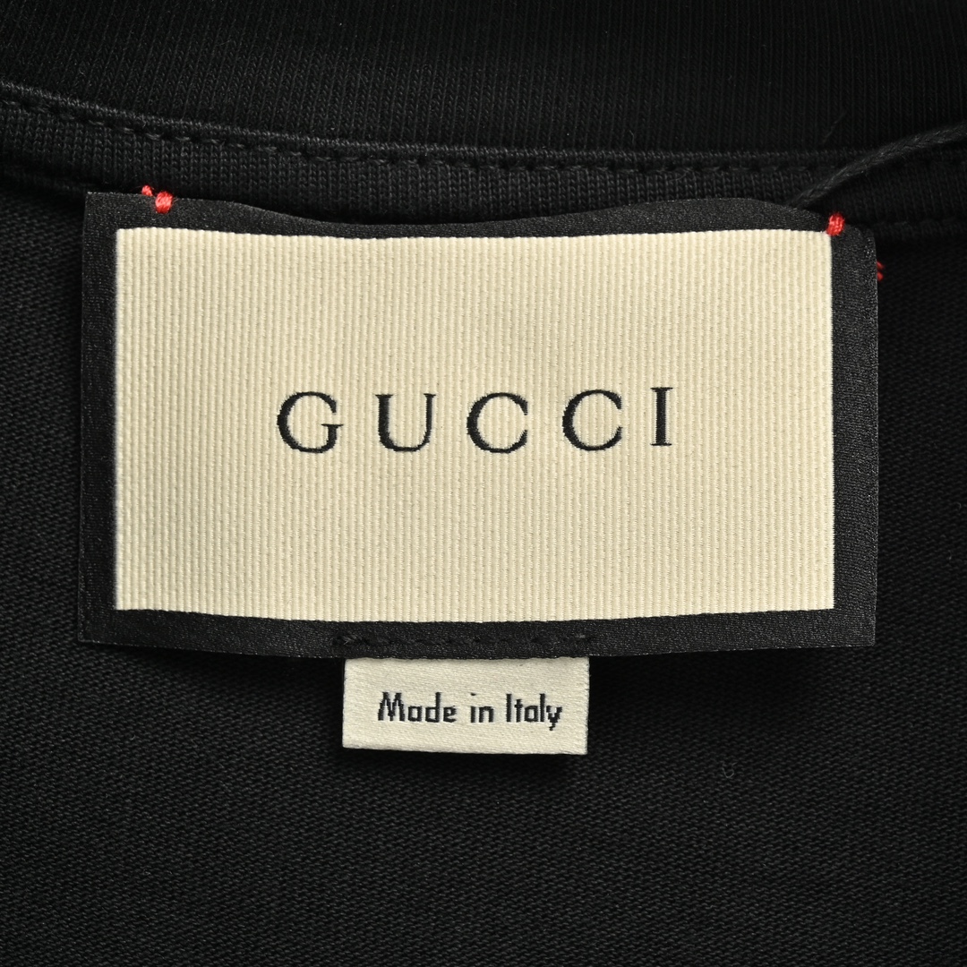 Monogram patch bear embroidered T-shirt