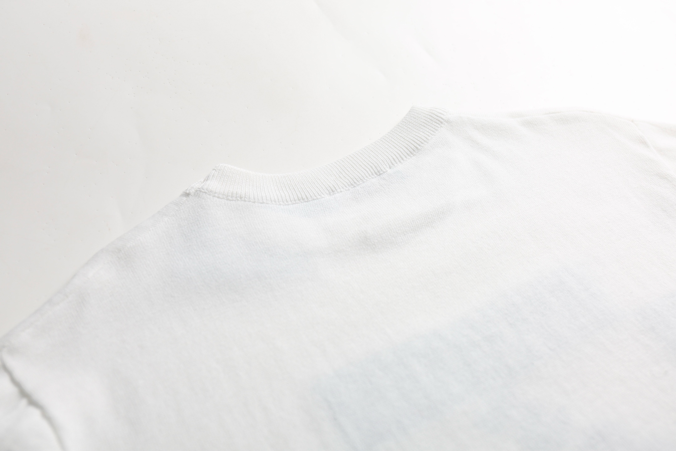 3D embroidered T-shirt