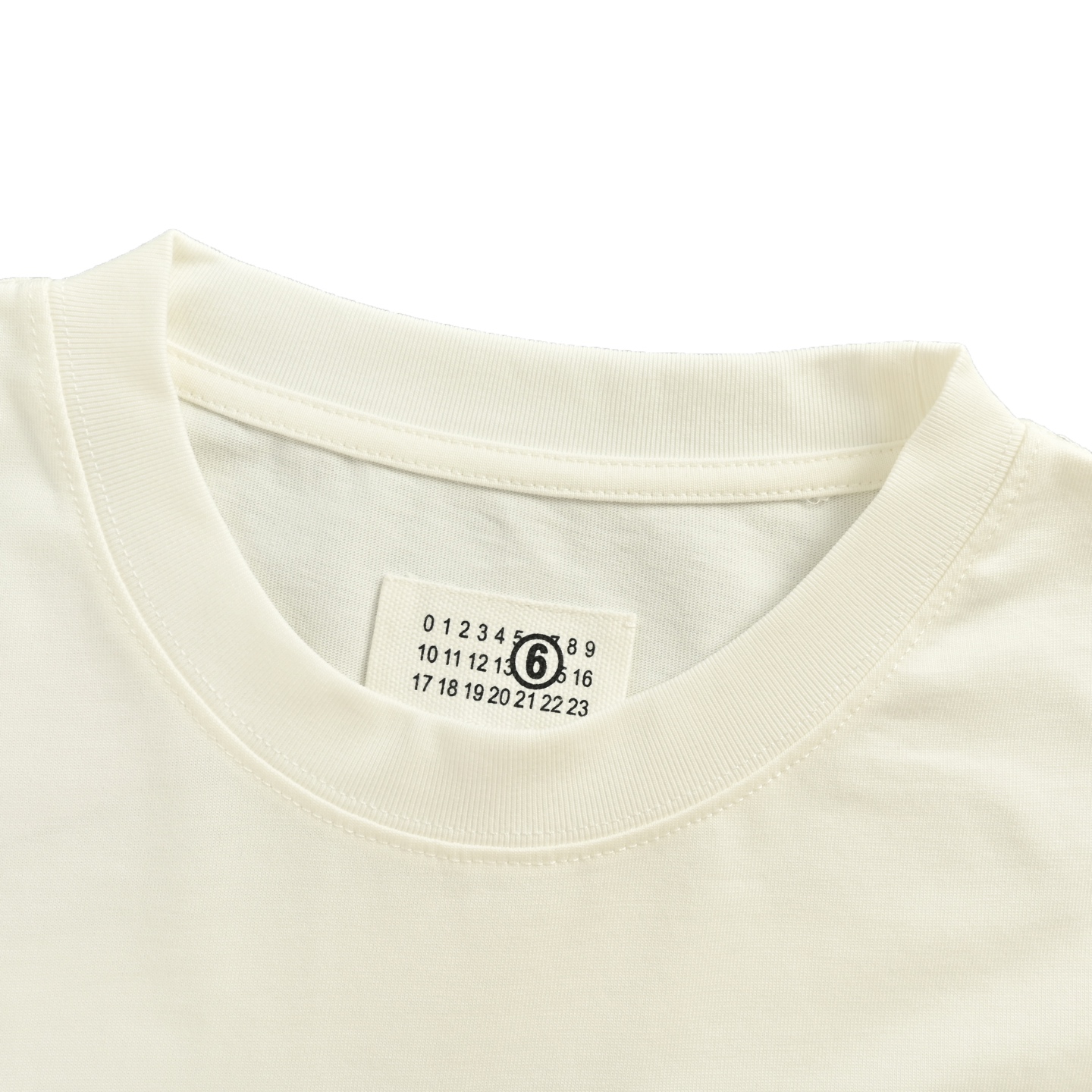 Margiela 25ss embossed short sleeve