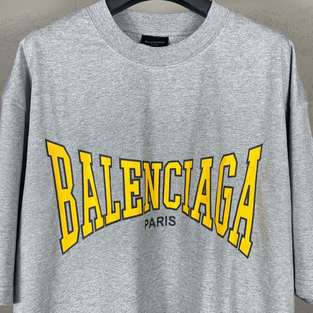 Cracked Letter Crease Short-Sleeved T-Shirt