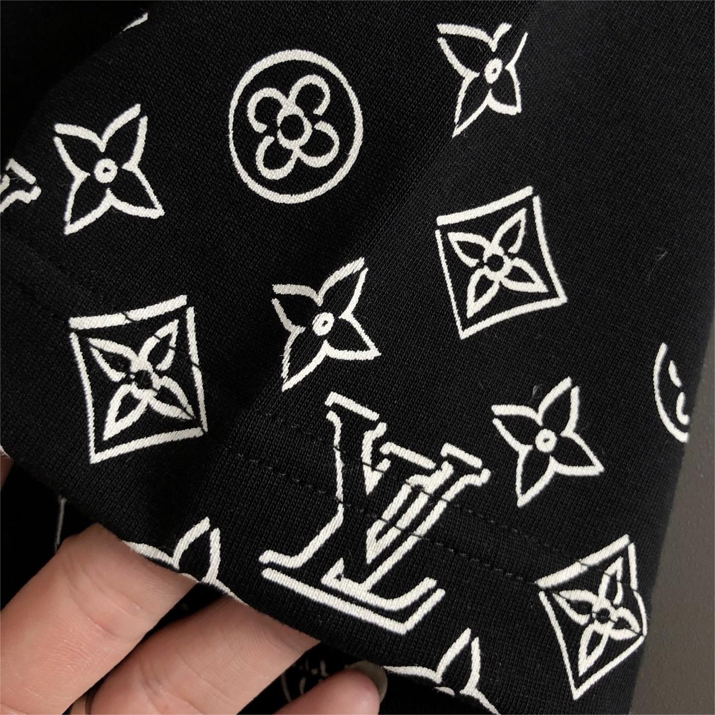 Latest leather embroidery short-sleeved T-shirt