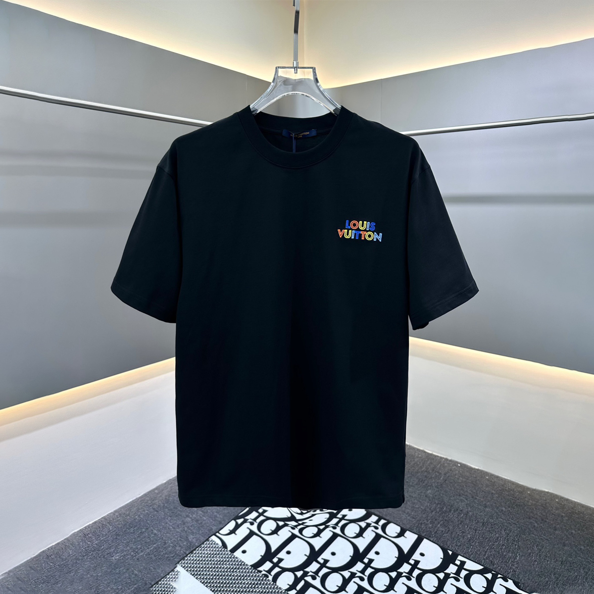 Embroidered appliqué lace T-shirt