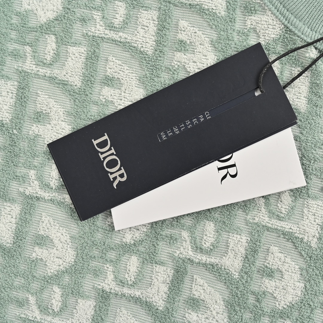 Knitted Jacquard Graphic T-shirt