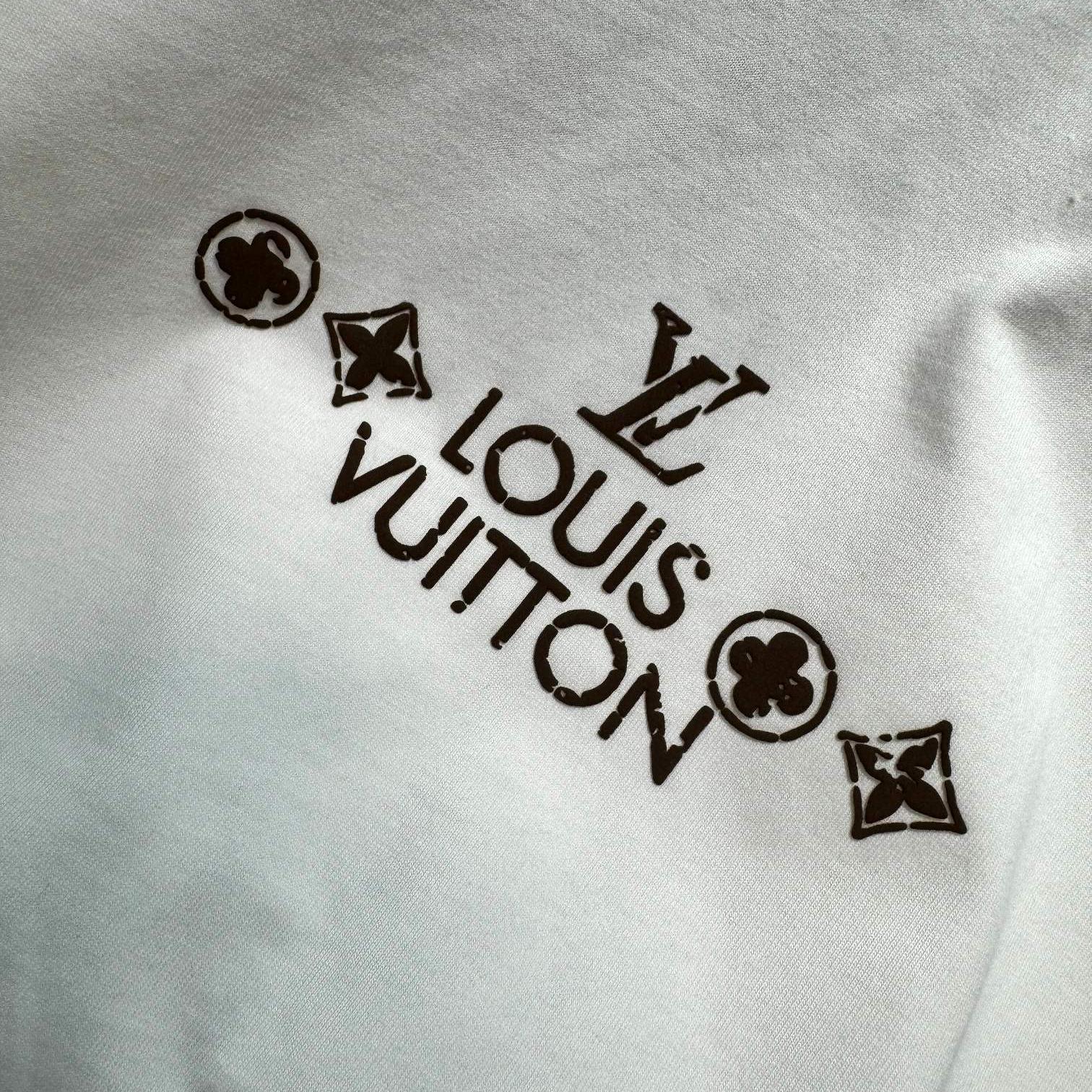 Distressed washed short-sleeved T-shirt