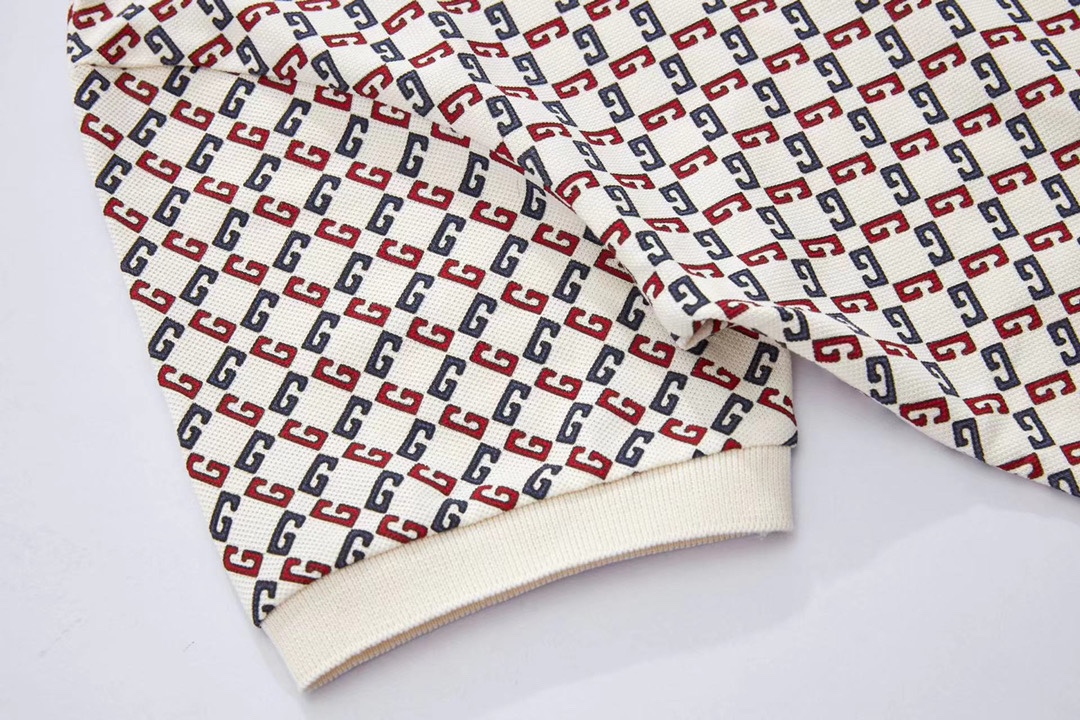 Turn-down collar polo shirt