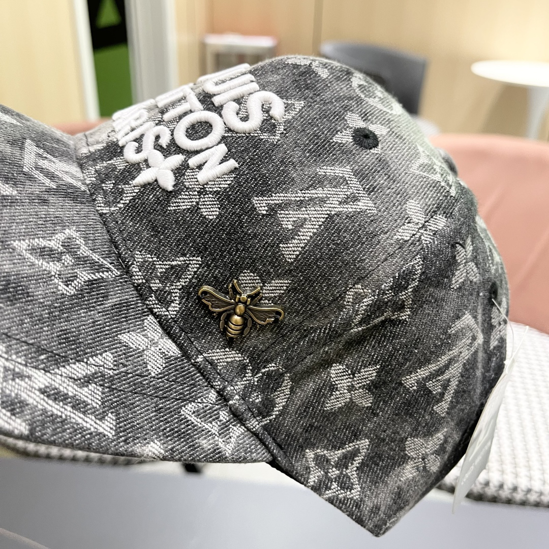 Embroidered baseball cap