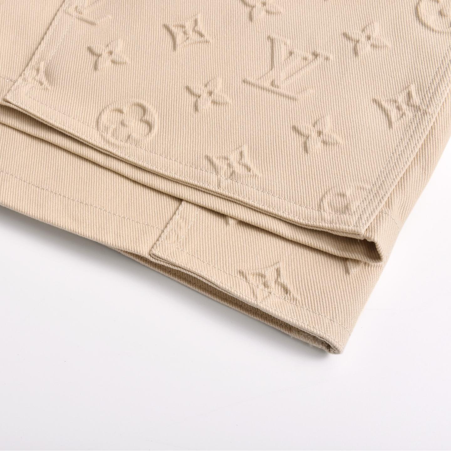 Embossed canvas shorts